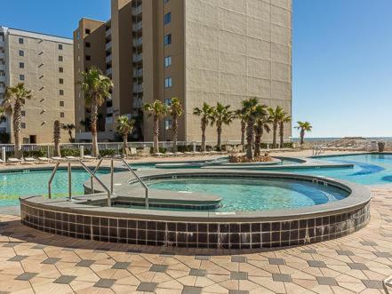 Apartamento Crystal Tower 1608