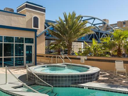 Apartamento Crystal Tower 1608