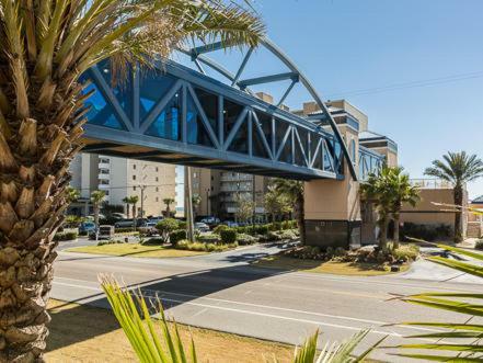 Apartamento Crystal Tower 1803