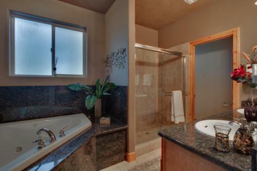 Creekwood Lodge