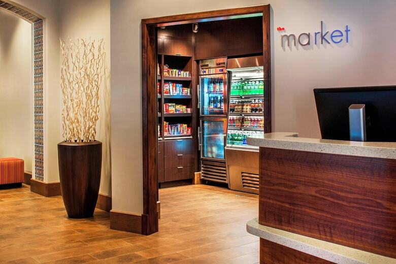 Hotel Courtyard By Marriott Anaheim Theme Park Entrance