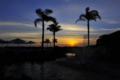 Hostal Romantic Getaway To Seascape Villa