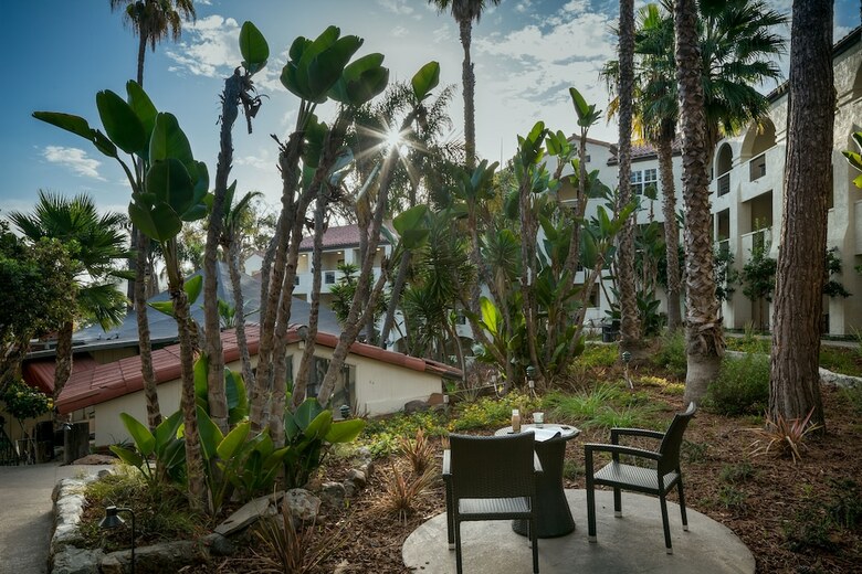 Hotel Catalina Canyon Resort