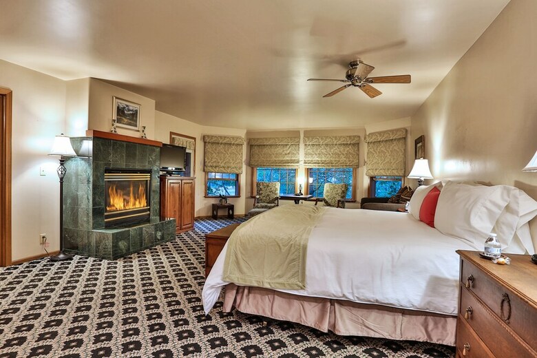 Alpenhorn Bed And Breakfast