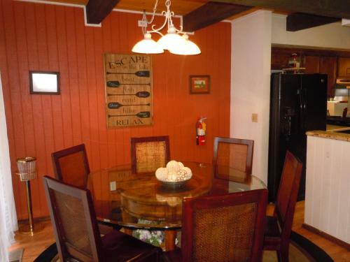 Two-bedroom Premier Unit #70 By Escape For All Seasons