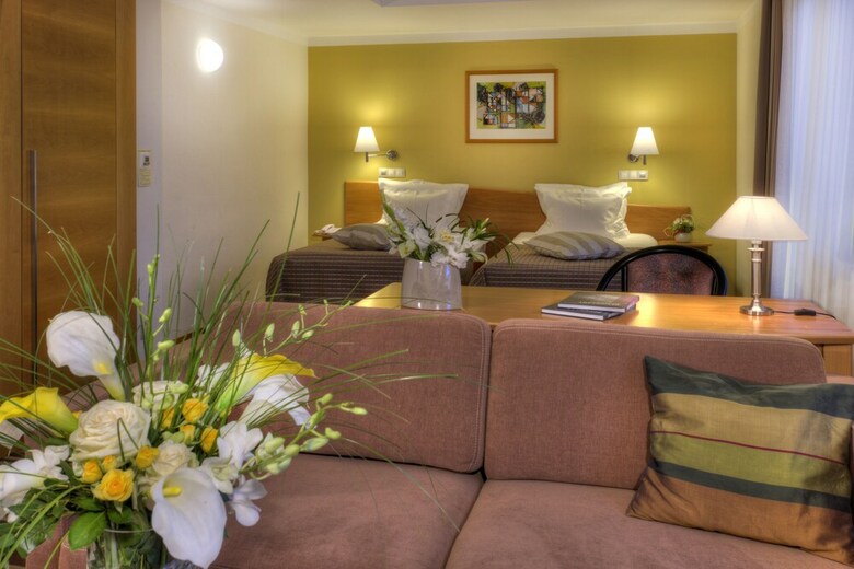 Best Western Premier Hotel International