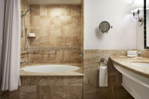 Hotel St. Regis Resort Monarch Beach