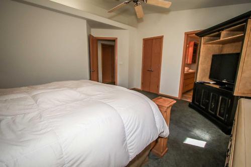 Can't Bear To Le Avenue#1156