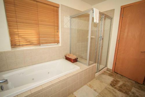 Can't Bear To Le Avenue#1156