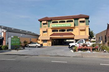 Motel Pacific View Inn & Suites
