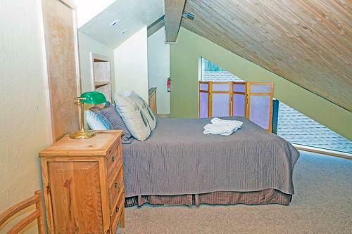 Tahoe Keys Apartment