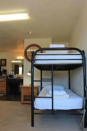 Whitney Portal Hostel And Hotel