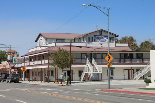Whitney Portal Hostel And Hotel