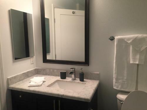 Apartamentos Luxury 2-bedroom, 2-bathroom W Pool