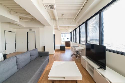 California Spring Apartment