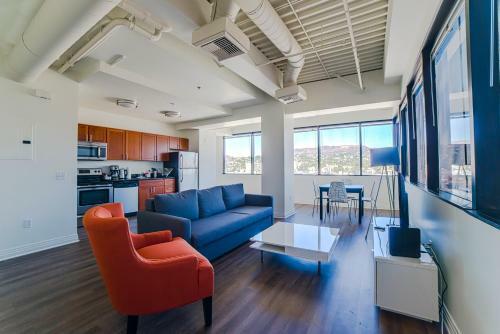 California Spring Apartment