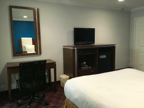 Crimson Hotel, Manhattan Beach