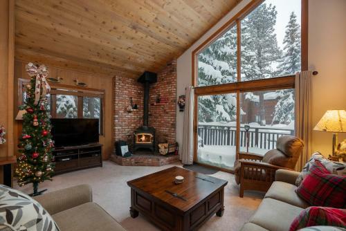 Lodge Mammoth Golf Properties By 101 Great Escapes