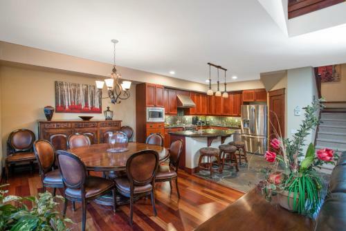 Lodge Mammoth Golf Properties By 101 Great Escapes