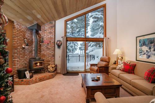 Lodge Mammoth Golf Properties By 101 Great Escapes