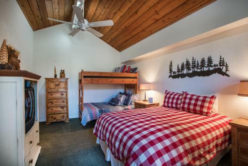 Lodge Mammoth Golf Properties By 101 Great Escapes