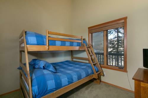 Lodge Mammoth Golf Properties By 101 Great Escapes