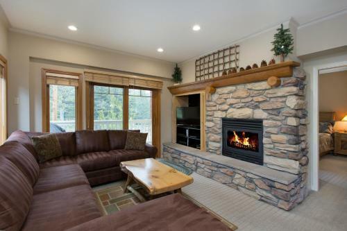 Lodge Mammoth Golf Properties By 101 Great Escapes