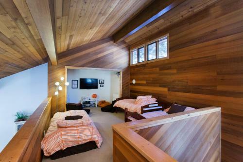 Lodge Mammoth Golf Properties By 101 Great Escapes