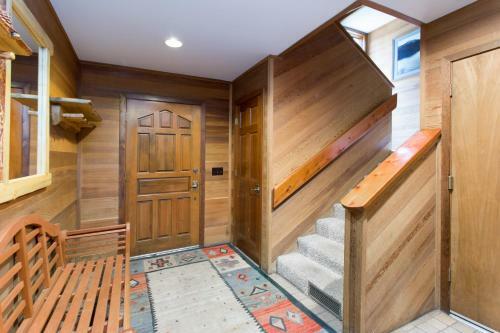 Lodge Mammoth Golf Properties By 101 Great Escapes