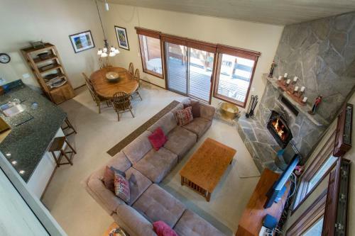 Lodge Mammoth Golf Properties By 101 Great Escapes