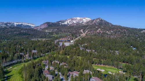 Lodge Mammoth Golf Properties By 101 Great Escapes