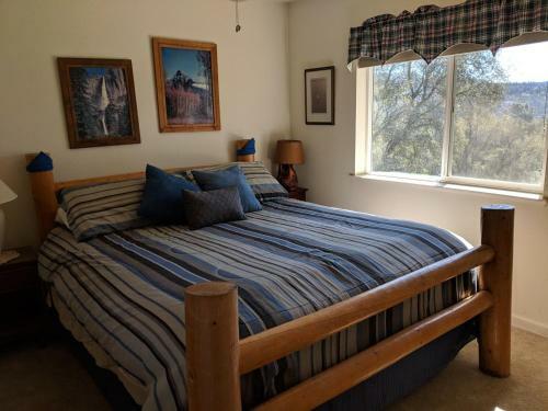 Yosemite Nights Bed & Breakfast