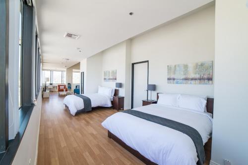 Hollywood Douglas Apartment