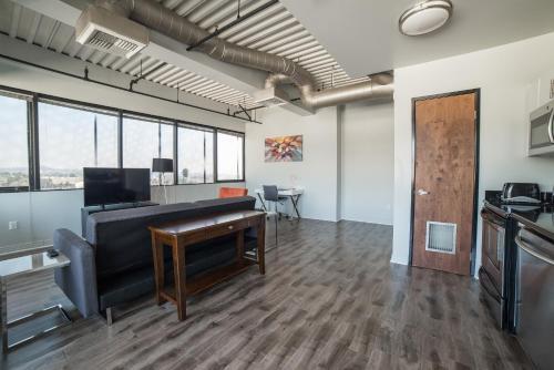 Hollywood Douglas Apartment