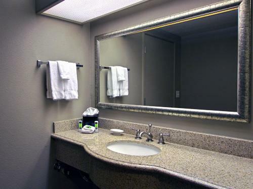 Hotel Executive Inn & Suites Oakland