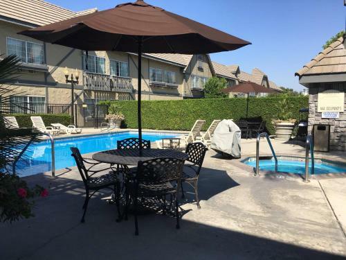 Hotel Folk Inn Ontario Airport