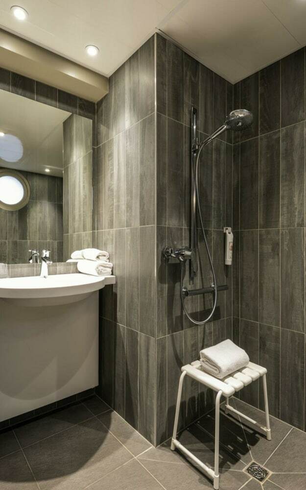 Hotel Ibis Paris Alesia Montparnasse