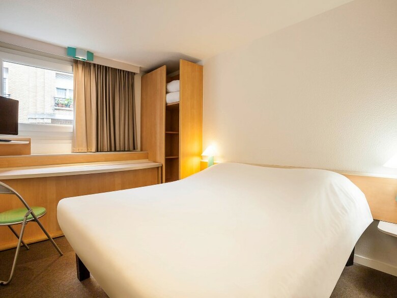 Hotel Ibis Paris Alesia Montparnasse