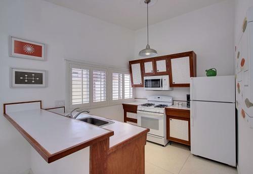 Del Marcos Hotel - Adults Only 21 & Up