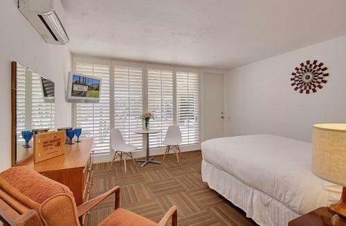 Del Marcos Hotel - Adults Only 21 & Up