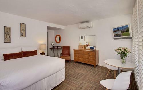 Del Marcos Hotel - Adults Only 21 & Up