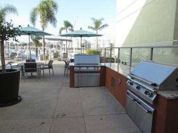 Miracle Mile - Brand New Apartment With Full Amenities