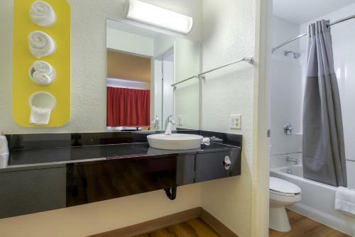 Motel 6 Palm Springs - Rancho Mirage