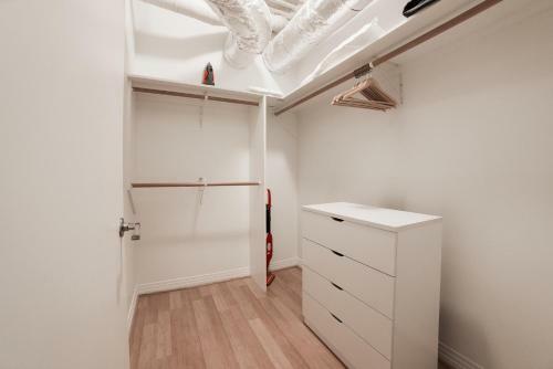 Hollywood Dicaprio Apartment