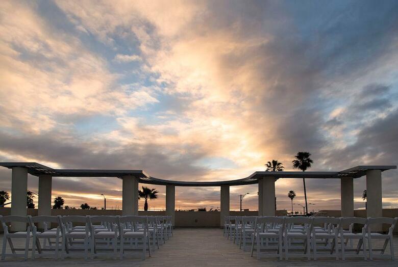 The Redondo Beach Hotel