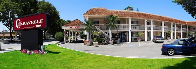Motel Caravelle Inn & Suites