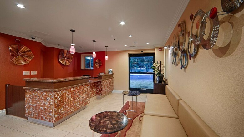Motel Best Western Plus Airport Plaza