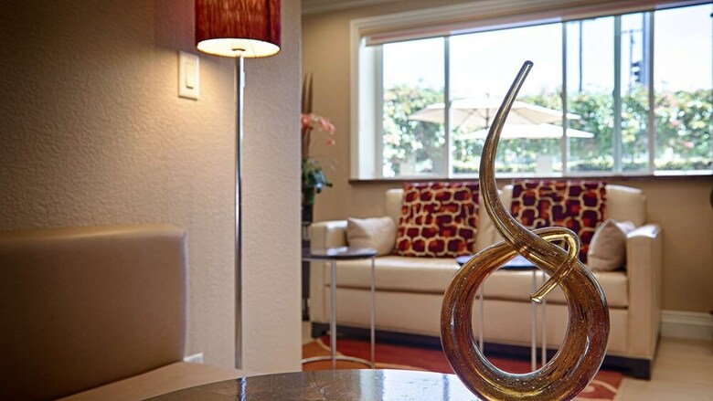 Motel Best Western Plus Airport Plaza