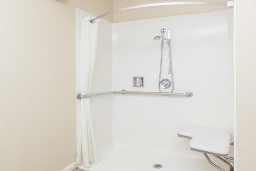 Hotel Super 8 San Jose