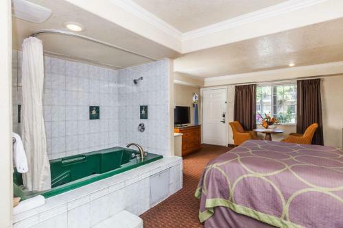 Hotel Super 8 San Jose